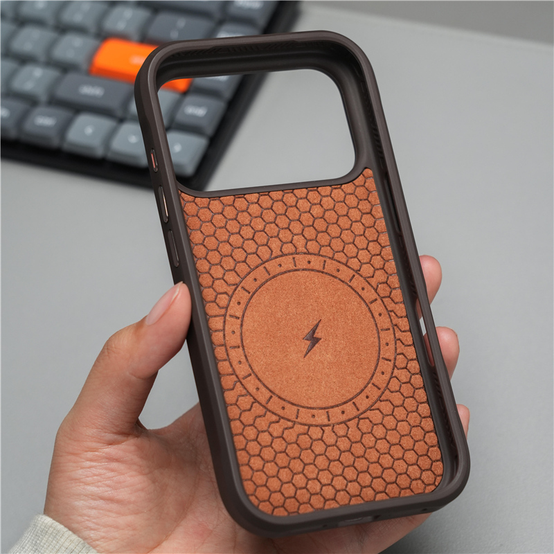 Original Geometric Tech Woven  - огляд і ціна Tech Accessories Hard Case
