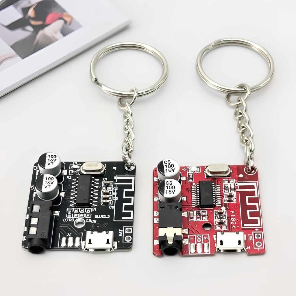 Retro Tech Aesthetic PCB and M - огляд і ціна Tech Keychain Accessories