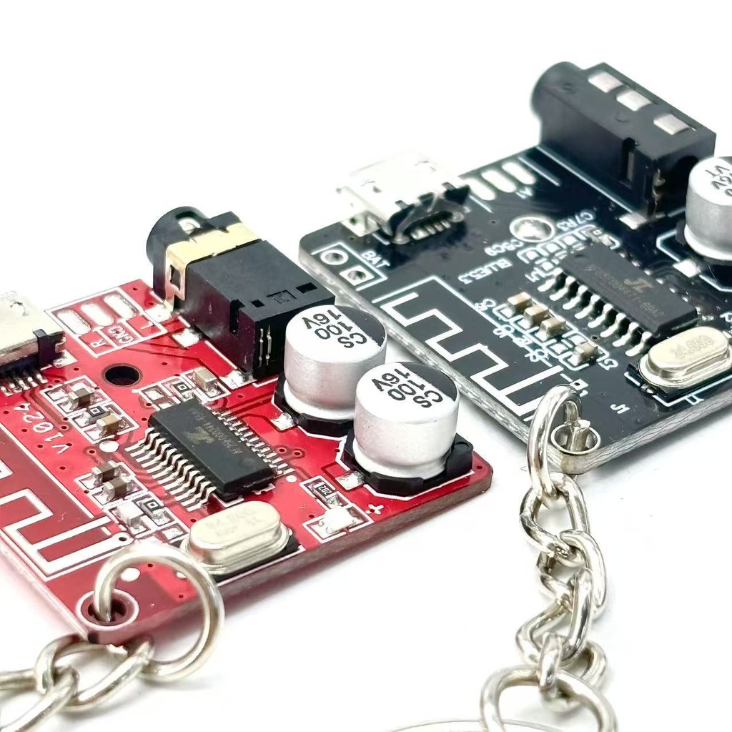 Retro Tech Aesthetic PCB and M - огляд і ціна Tech Keychain Accessories